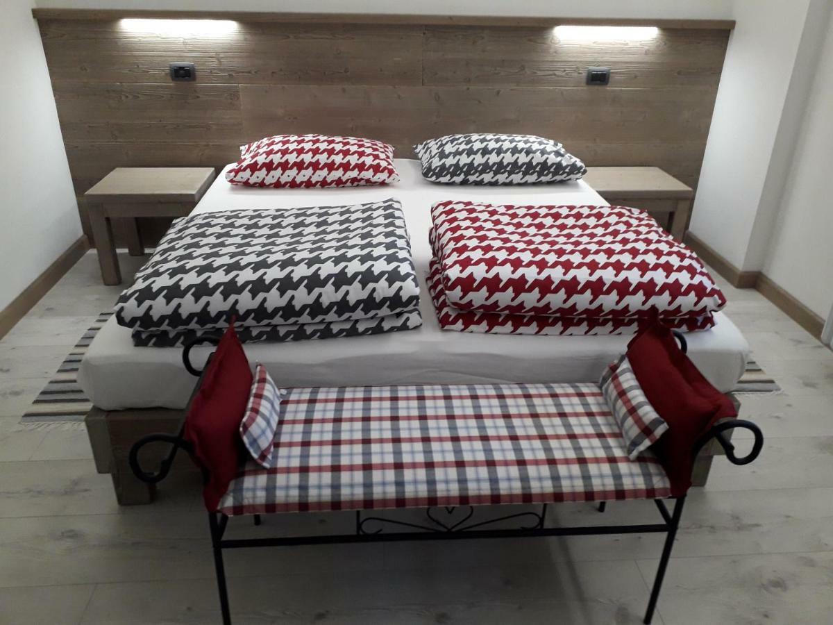 B&B Il Crocevia Teglio Exteriör bild