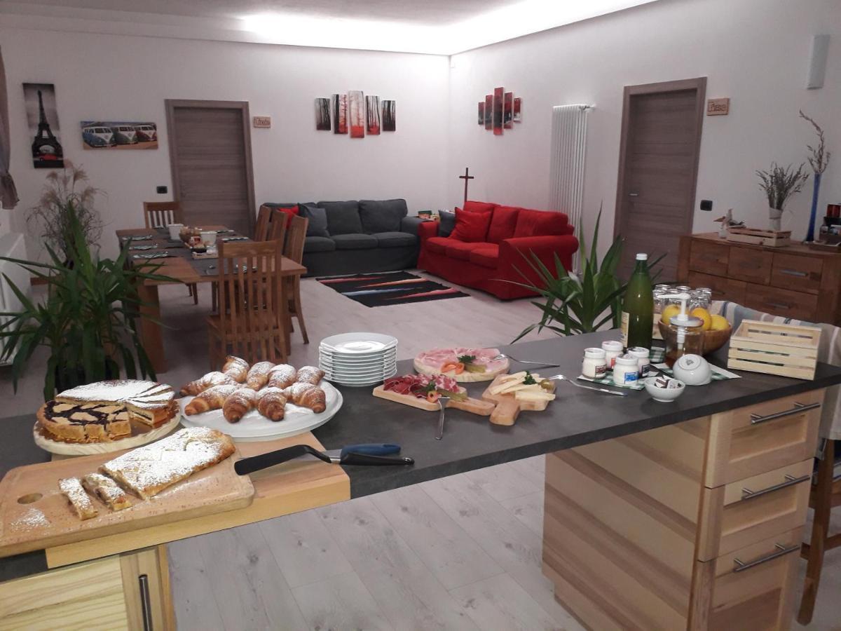 B&B Il Crocevia Teglio Exteriör bild